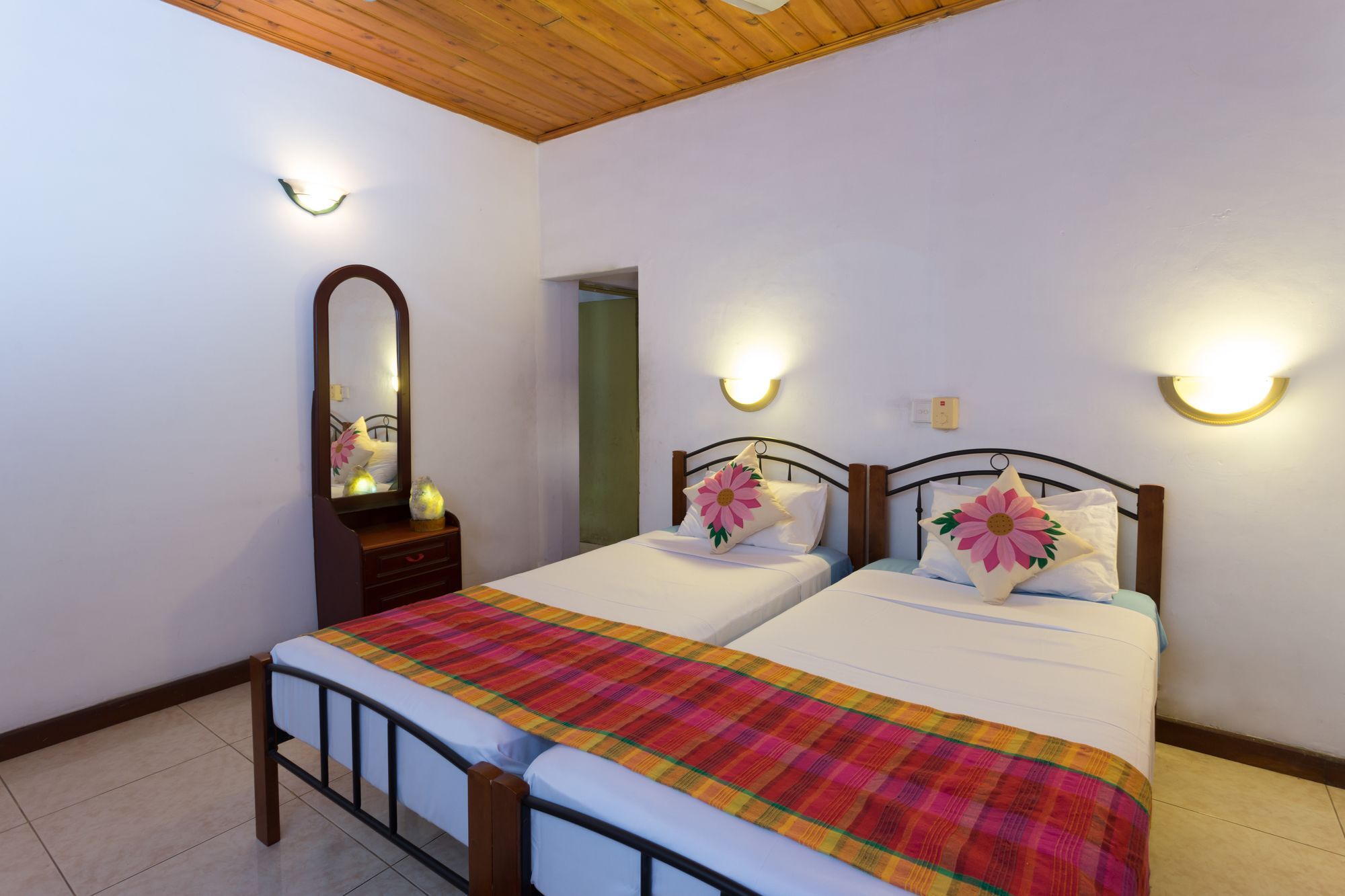 Hotel Tamarind Tree