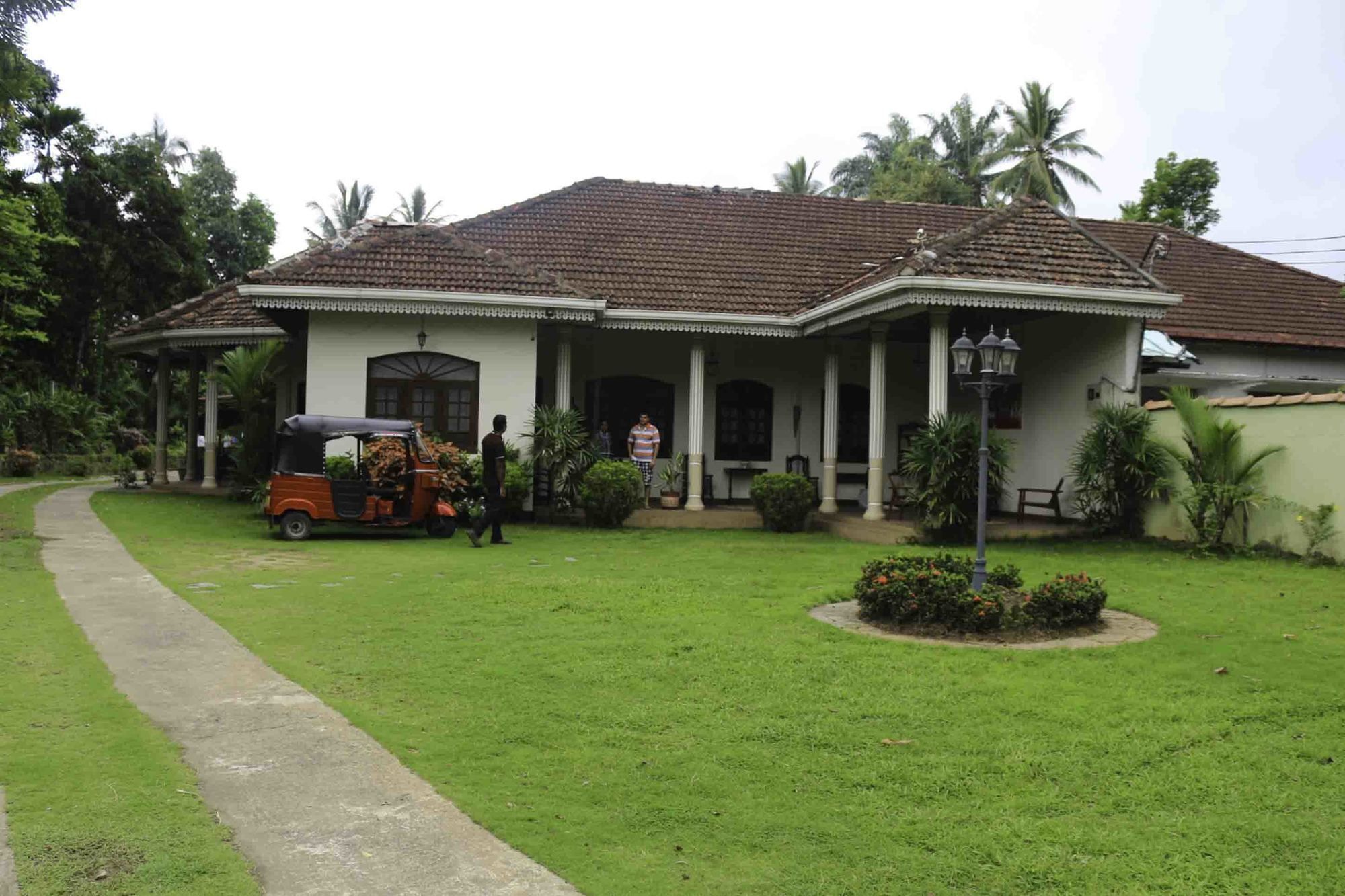 Yoho Granary Kandy