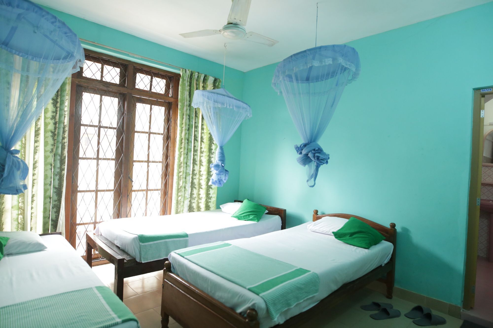 Hotel Araliya 3*
