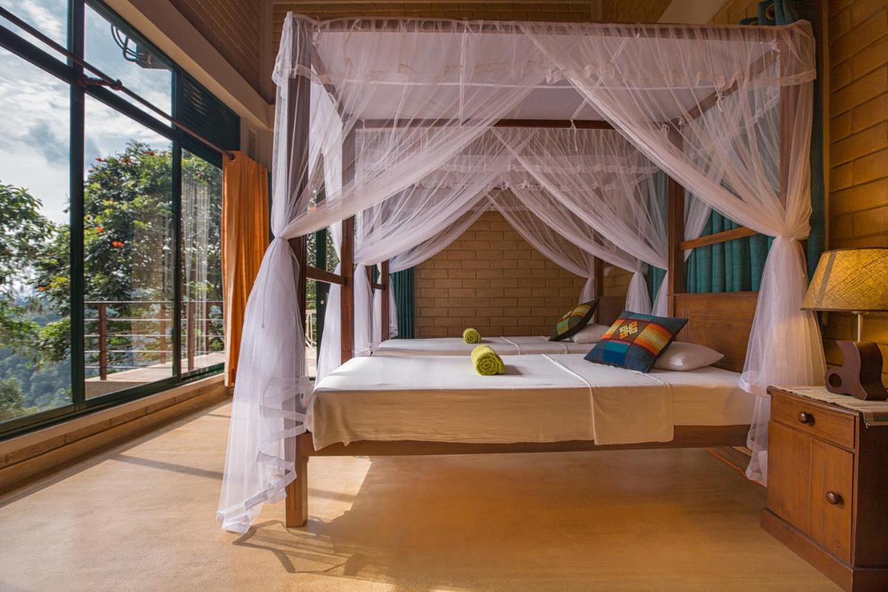 Sanatha Suwaya Lodge *