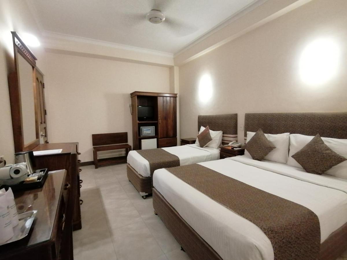 Hotel The Royal Mall