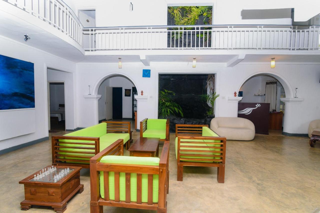 Hotel Oyo 386 White Tourist Guest 3*