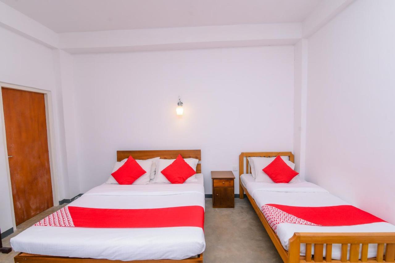Oyo 386 White Tourist Guest 3* Kandy