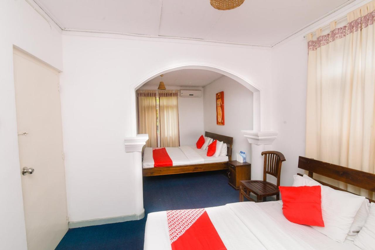 Oyo 386 White Tourist Guest Hotel