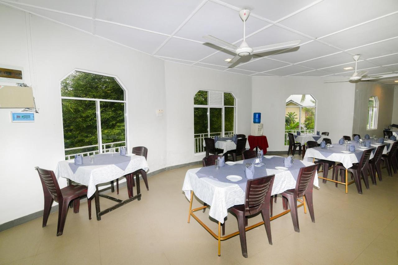 Hotel Oyo 386 White Tourist Guest 3*