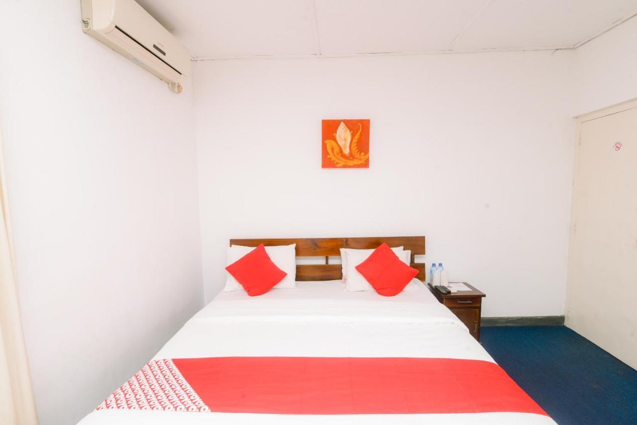 Hotel Oyo 386 White Tourist Guest Kandy