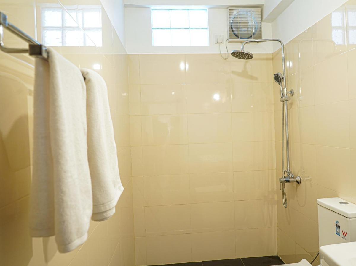 White Camelot Hotel 3*