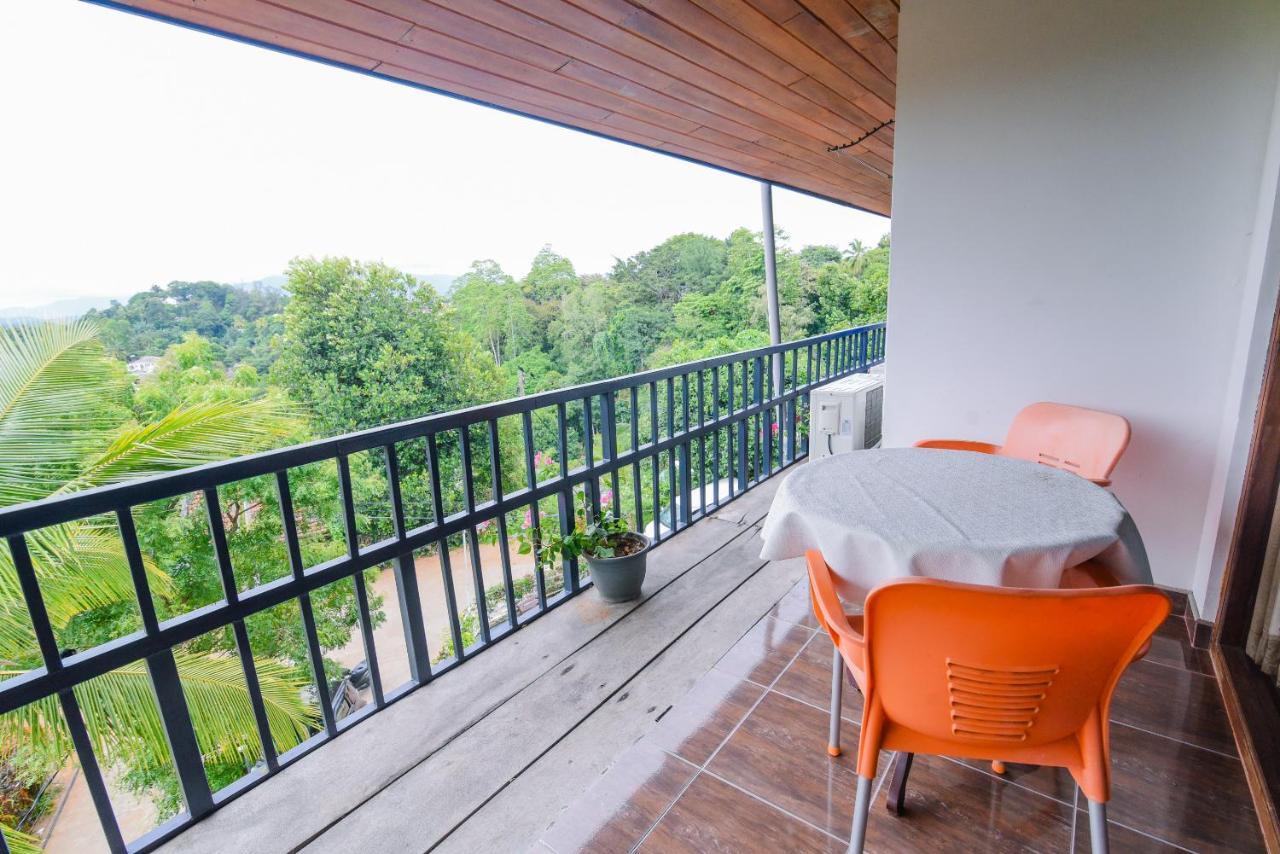 Blue Haven 3* Kandy