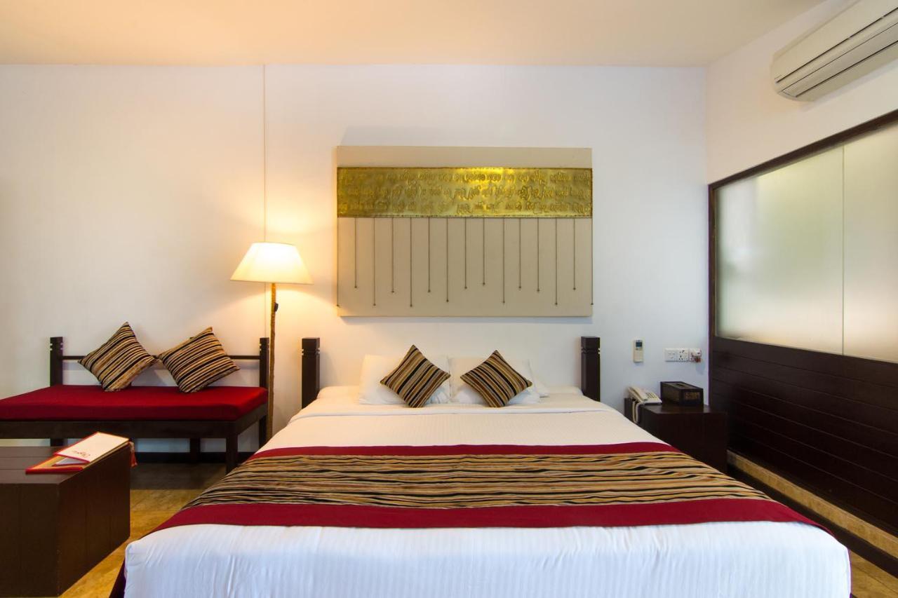 Hotel The Theva Residency 5*