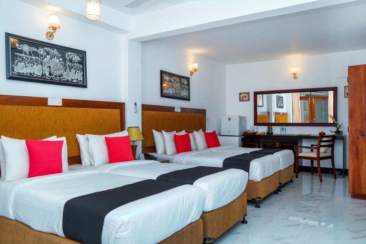 The Grand Hanthana Hotel Kandy
