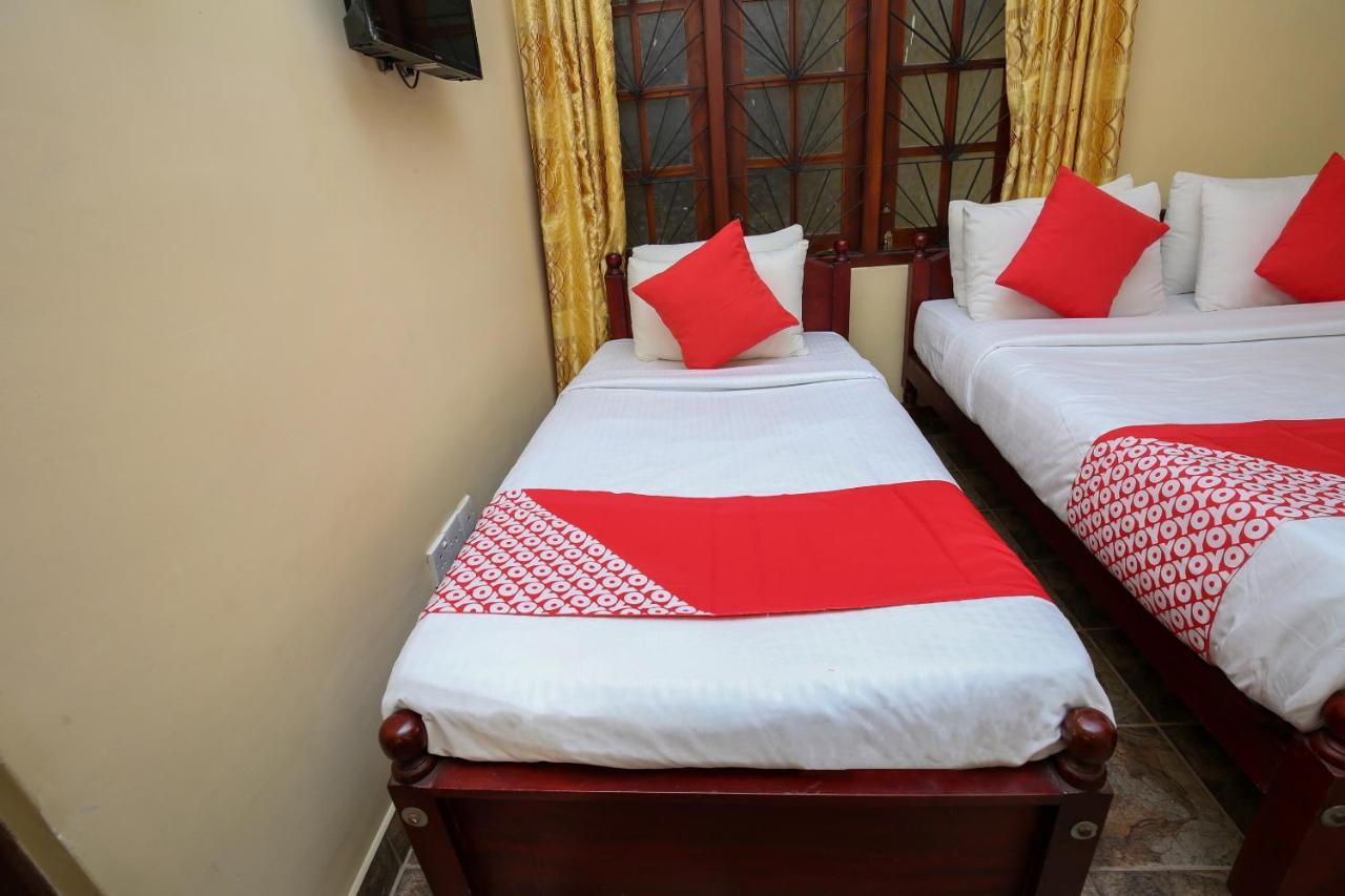 Hotel Oyo 433 Paradise 3*