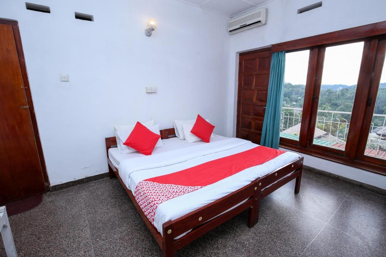 Hotel Oyo 436 Sandakelum Tourist 3*