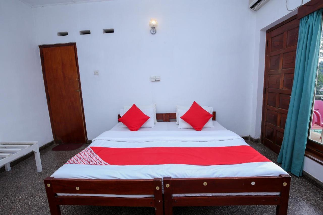 Hotel Oyo 436 Sandakelum Tourist 3*