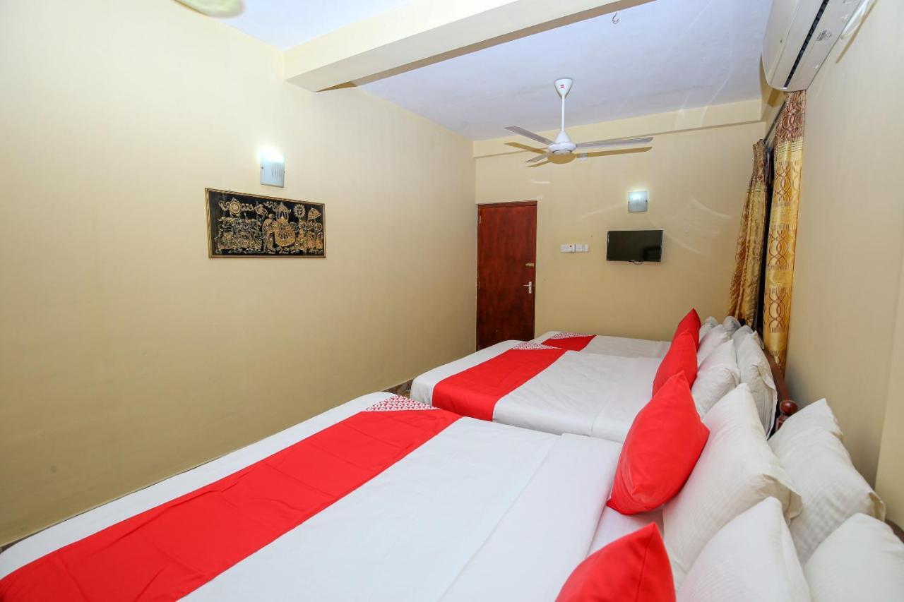 Hotel Oyo 433 Paradise 3*