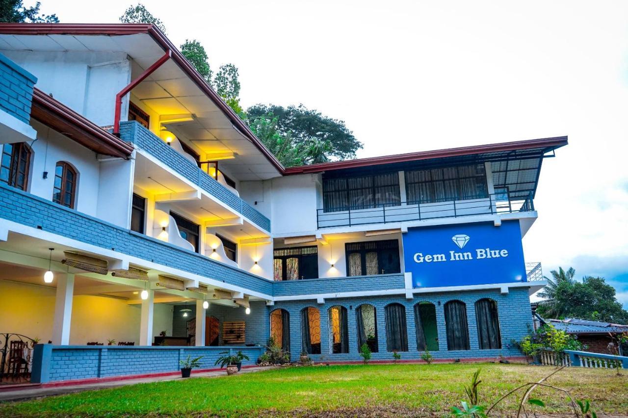 Hotel Oyo 452 Gem In Blue