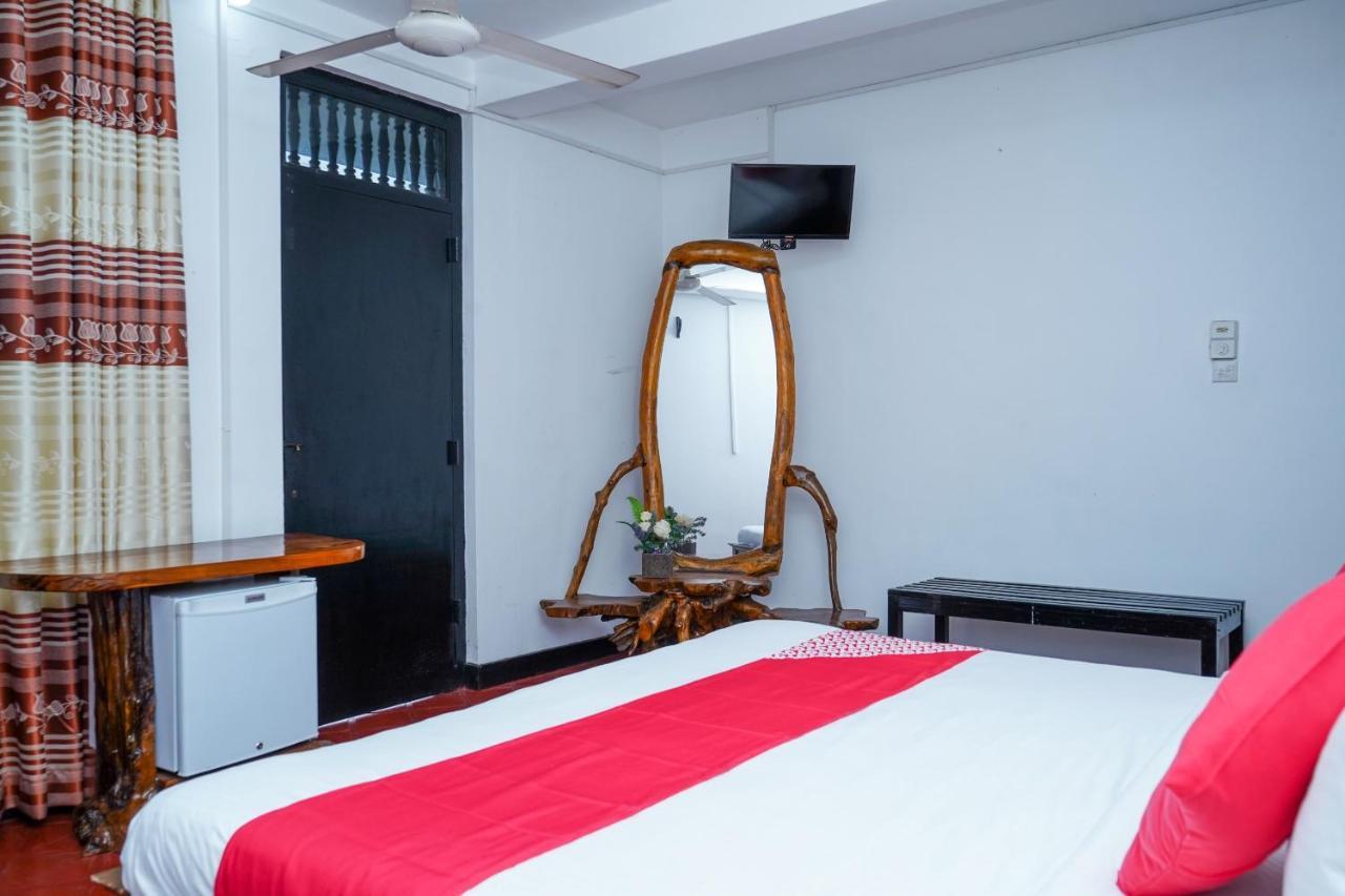 Oyo 452 Gem In Blue Hotel Kandy