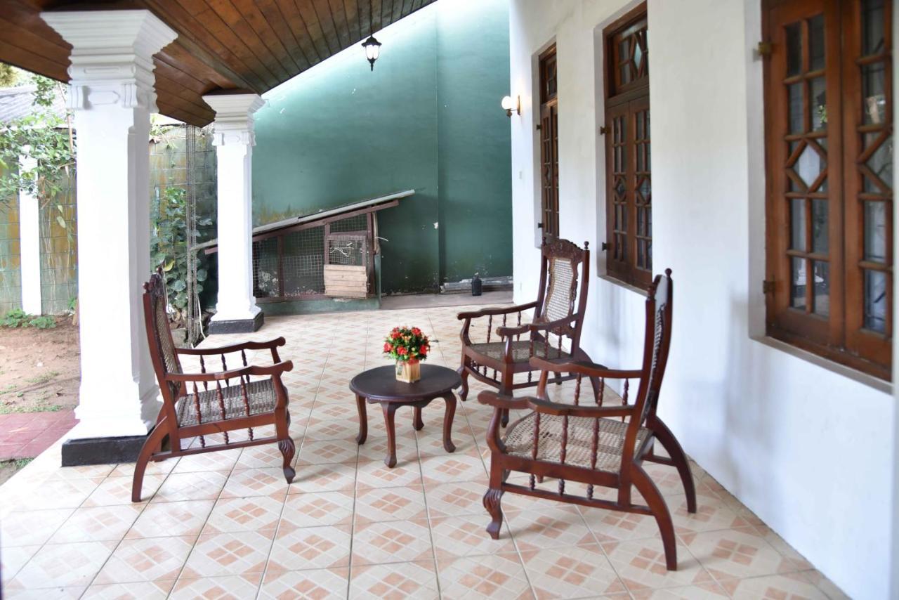 Antique Tourists Homestay Kandy