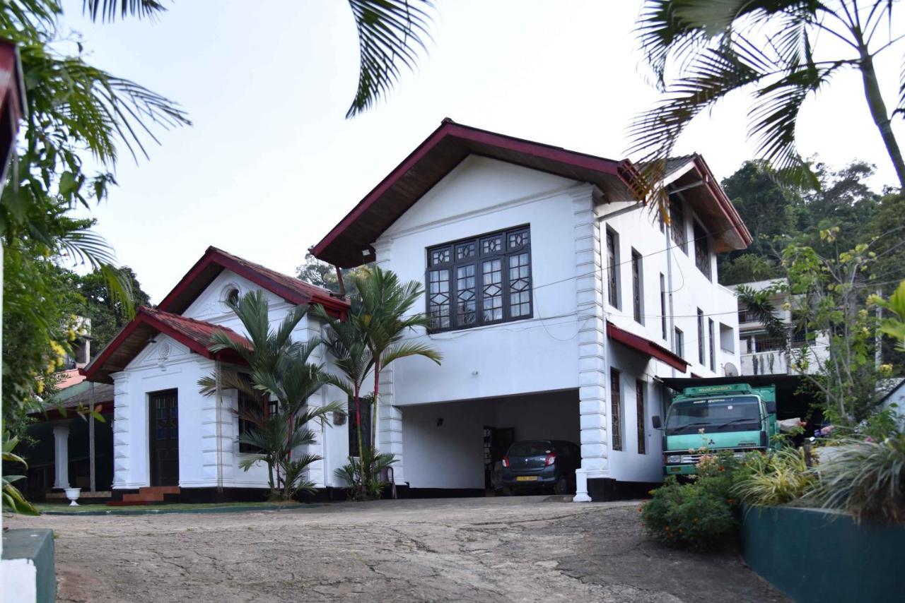 Antique Tourists Homestay *