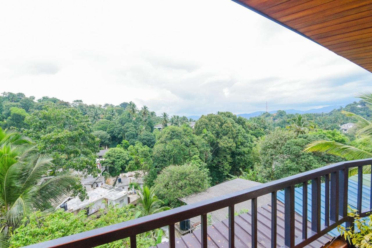 Hotel Blue Haven Kandy