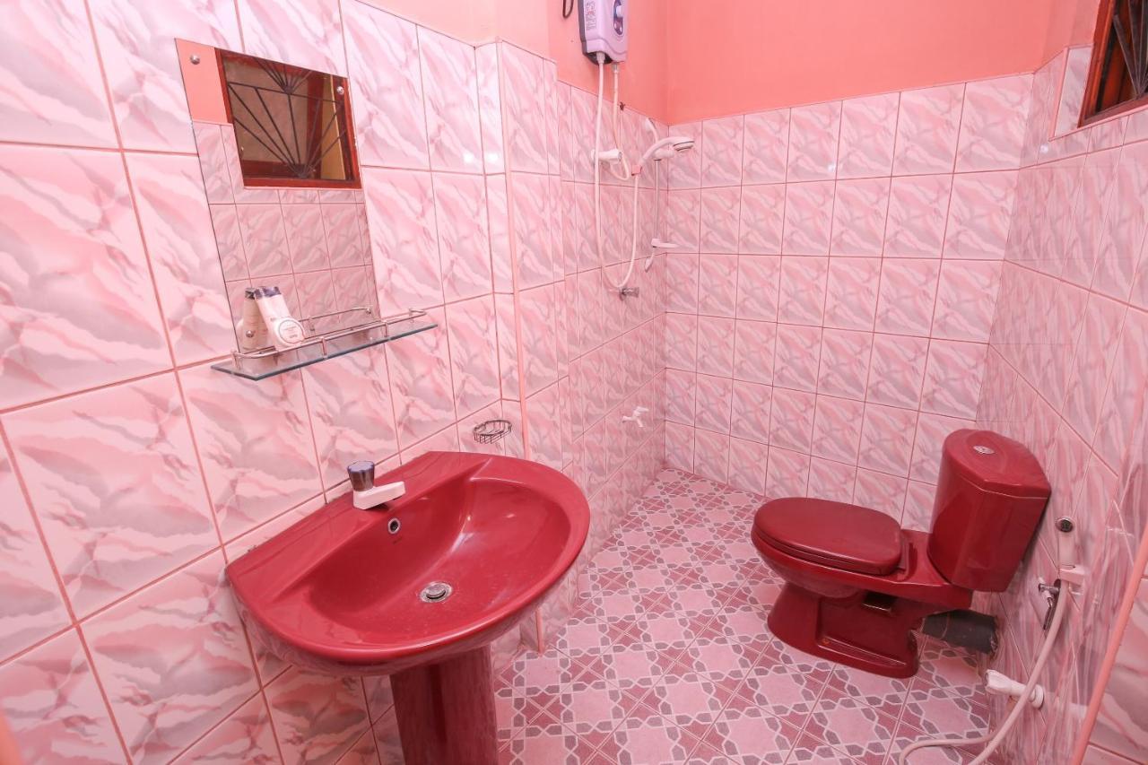 Hotel Oyo 433 Paradise 3*