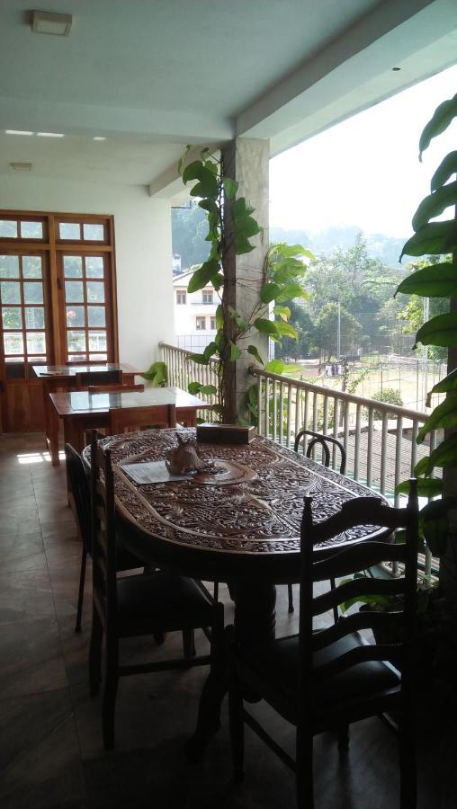 Homestay Old Town *