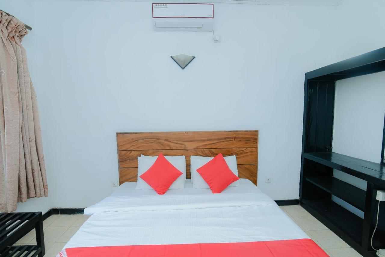 Oyo 479 Water Front Hotel Kandy