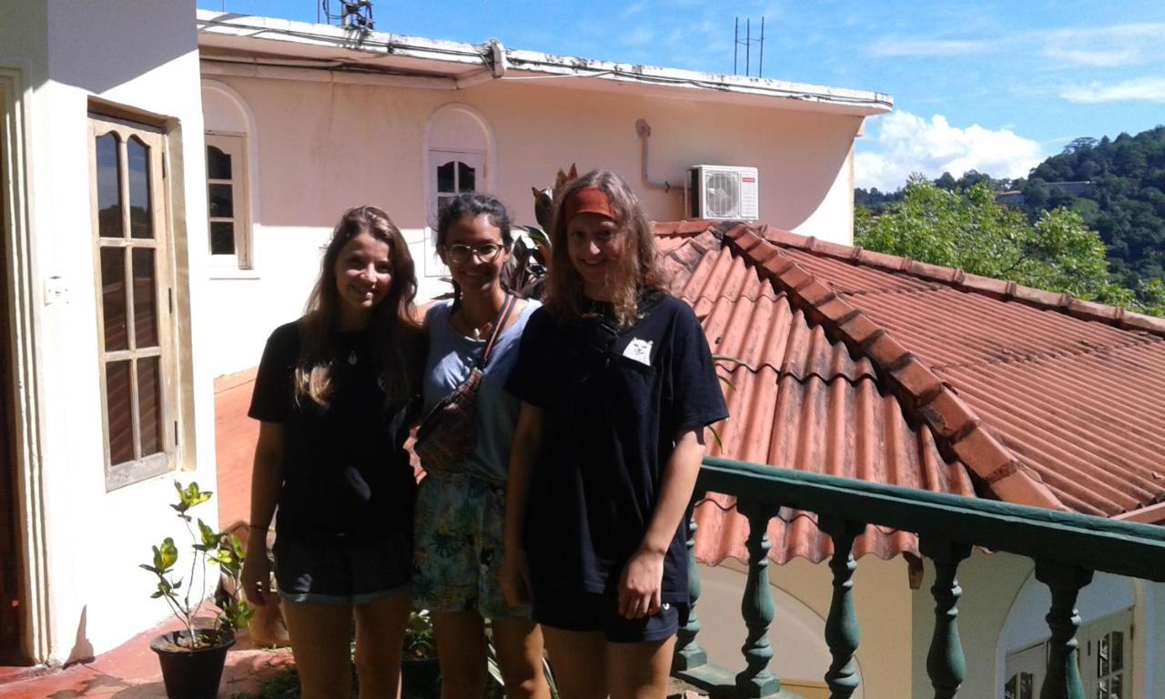 Travel Hub Hostel *