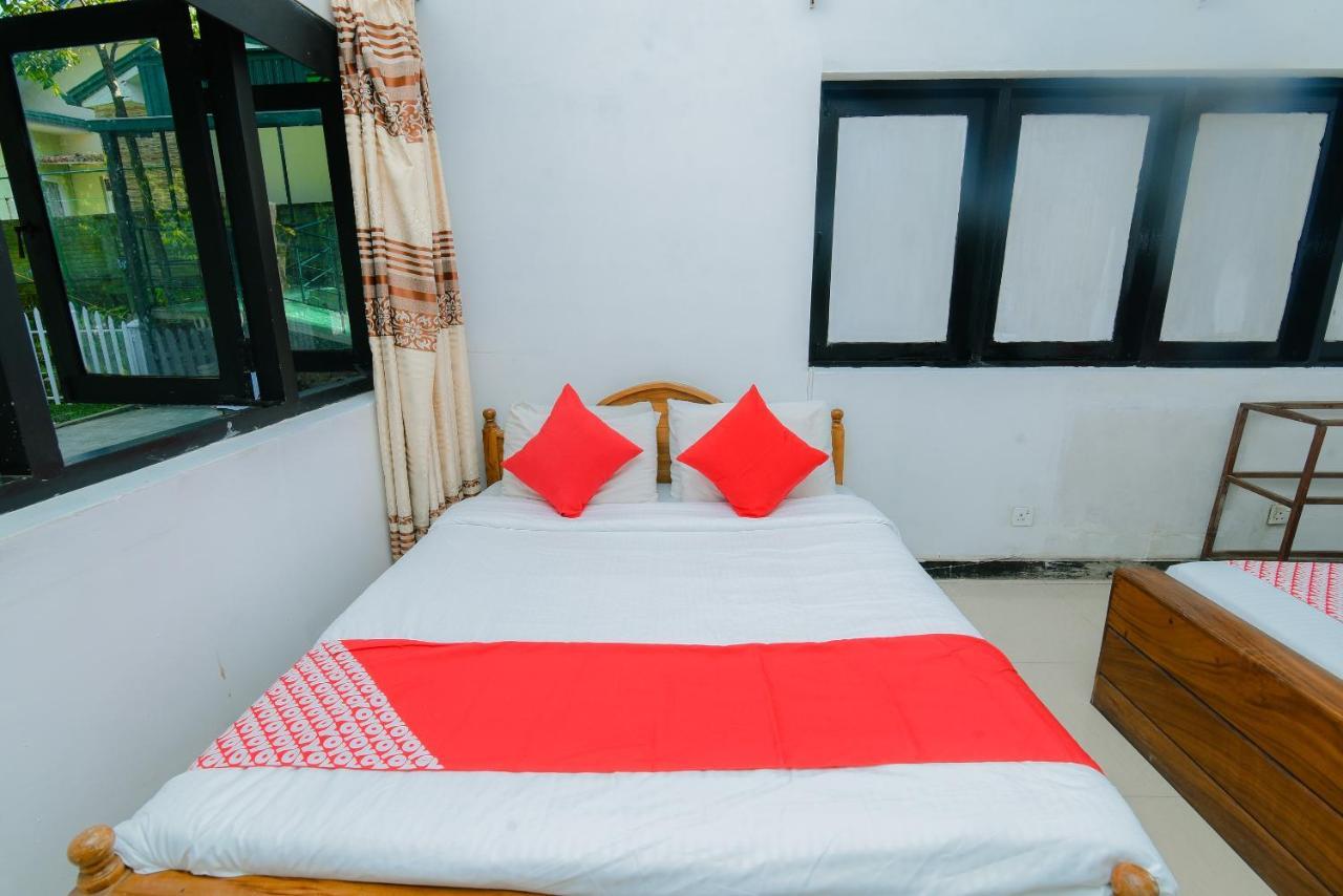 Oyo 479 Water Front Hotel 3*