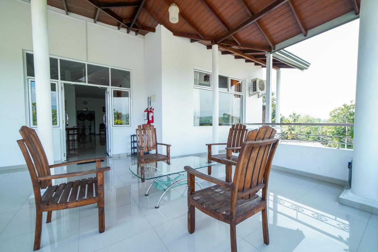 Hotel Dazzling Kandy