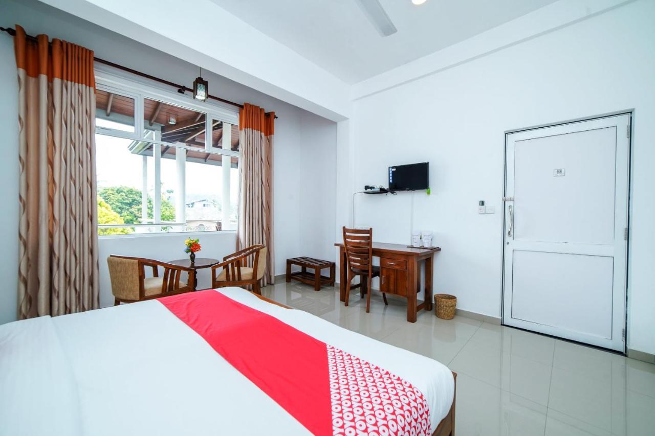Hotel Dazzling Kandy