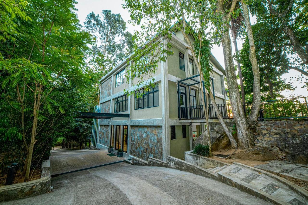 Hotel Spring Kandy