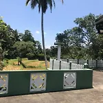 Kandy Summer Breeze