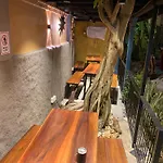 Yoho Settle In Tourist Lodge