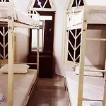 Olivia Residence And Hostel