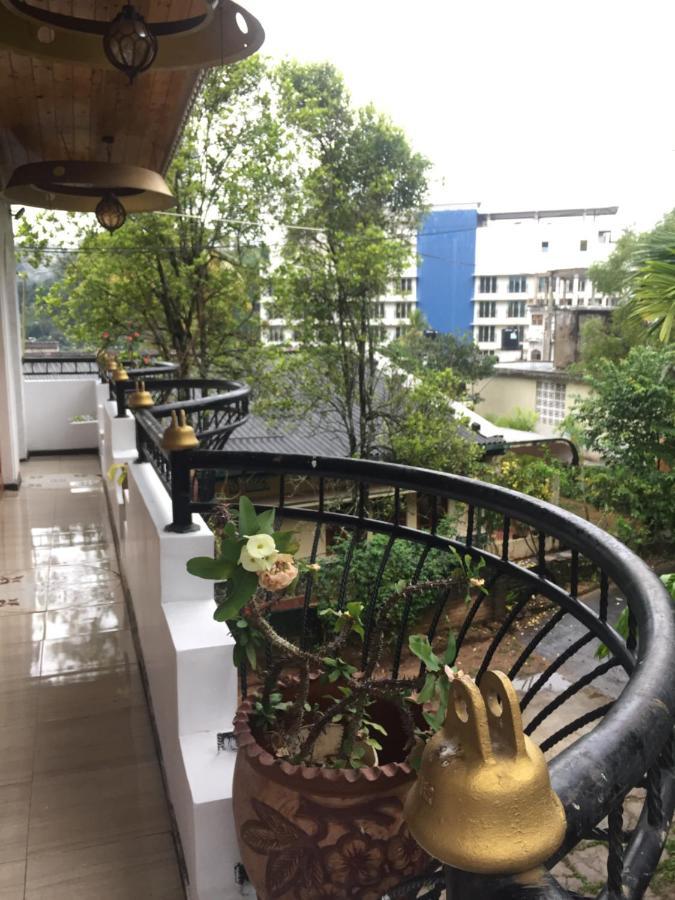 Hotel Ivy Banks