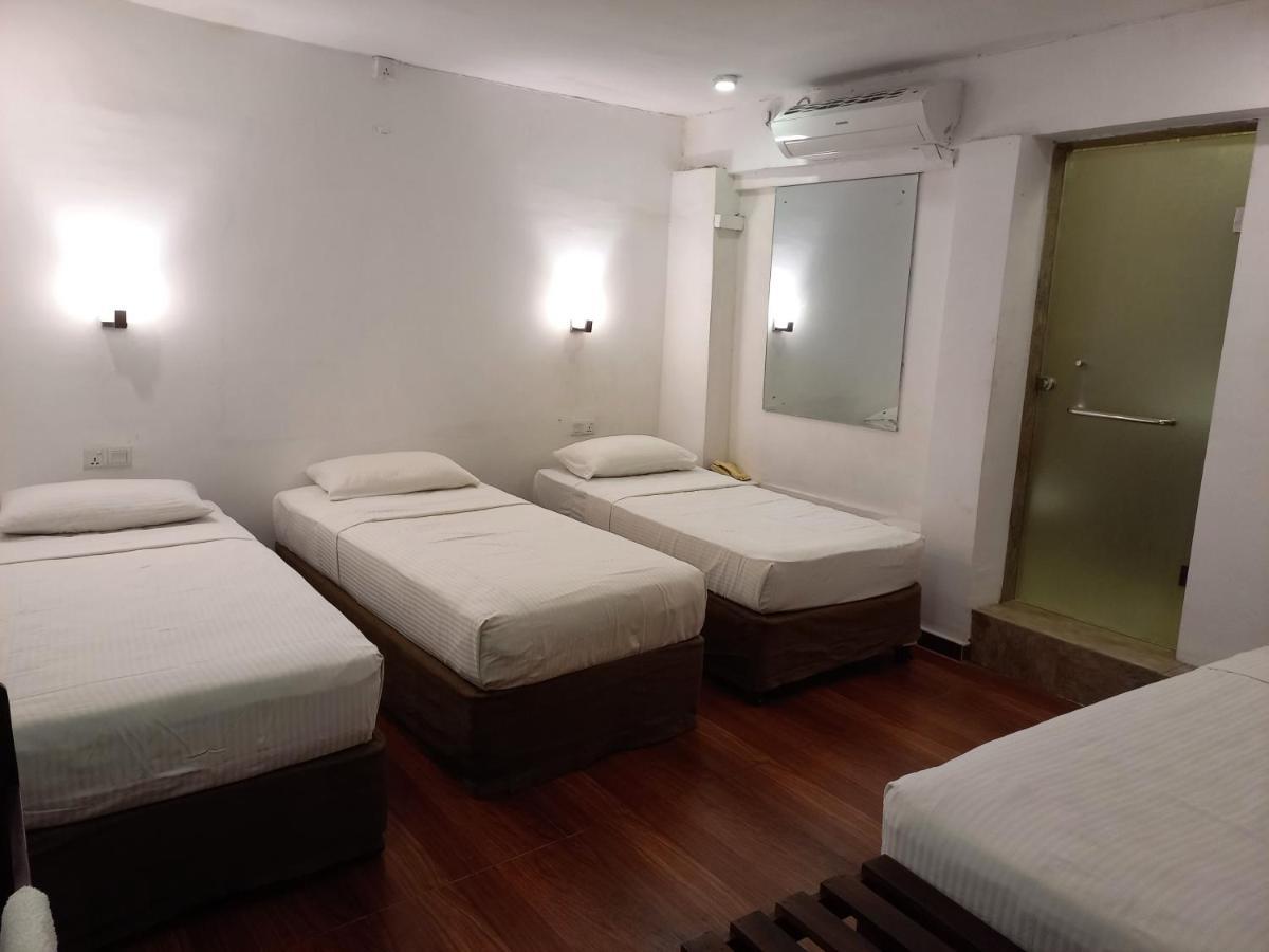 Hostel Sizzlers Hub