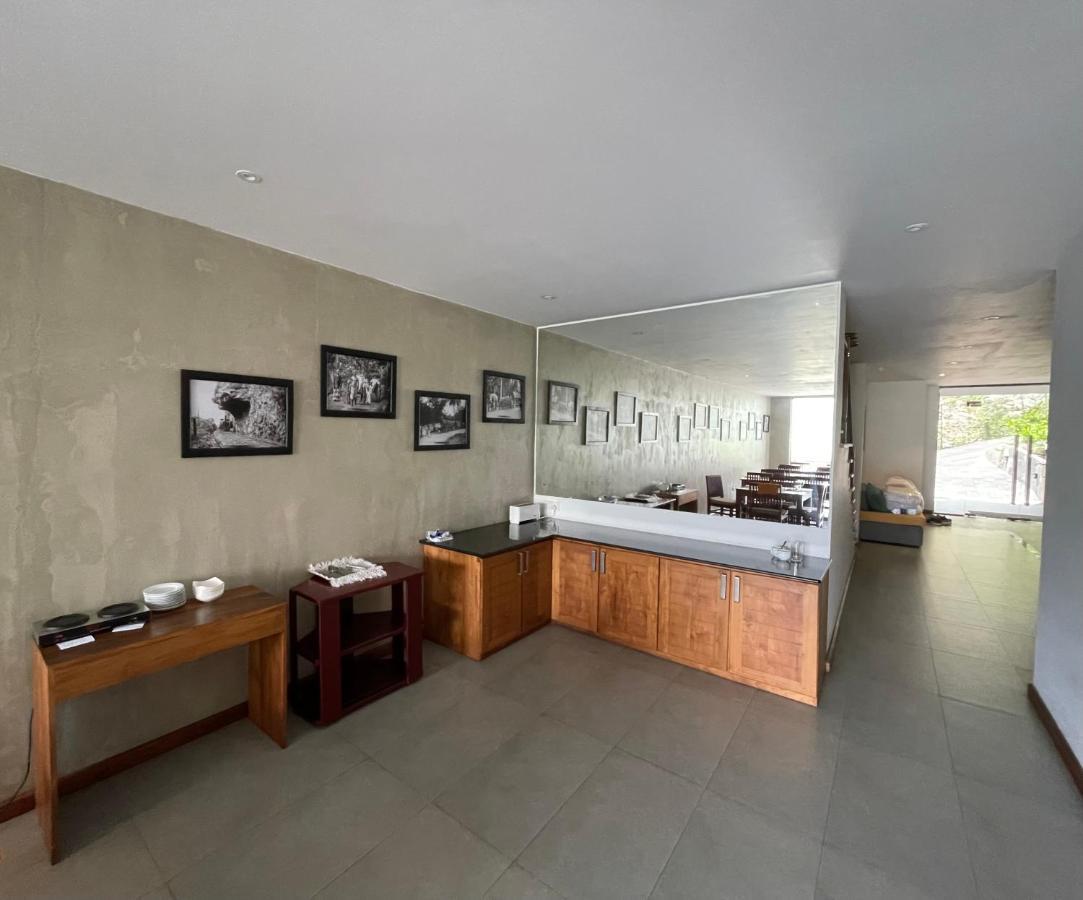 Hotel Lotus Kandy