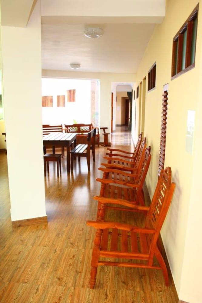 Sky View Grand Hotel 3*