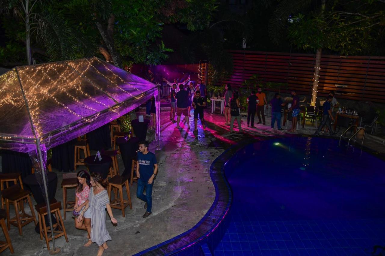 Hostel Sizzle Sports Club