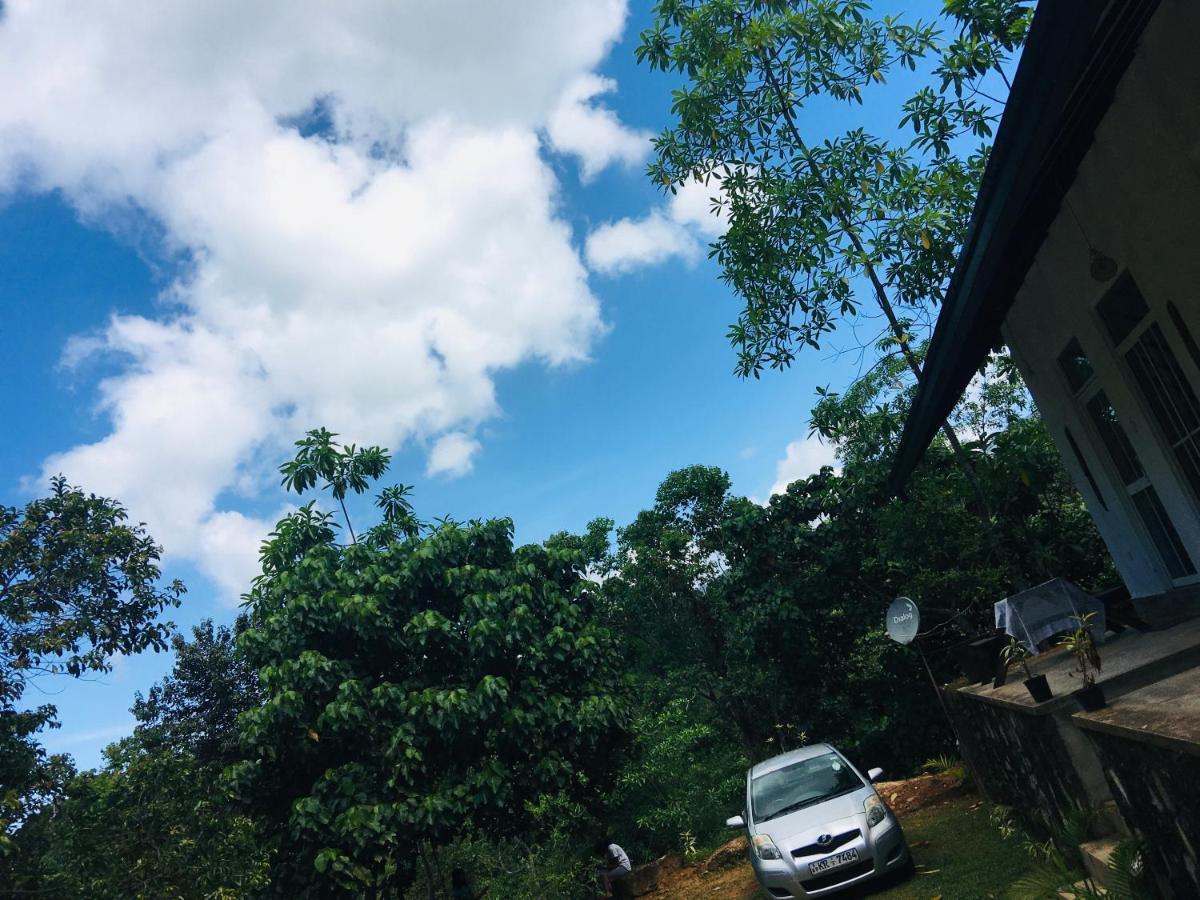 Villa Little Wood And Retreats Doluwa Kandy