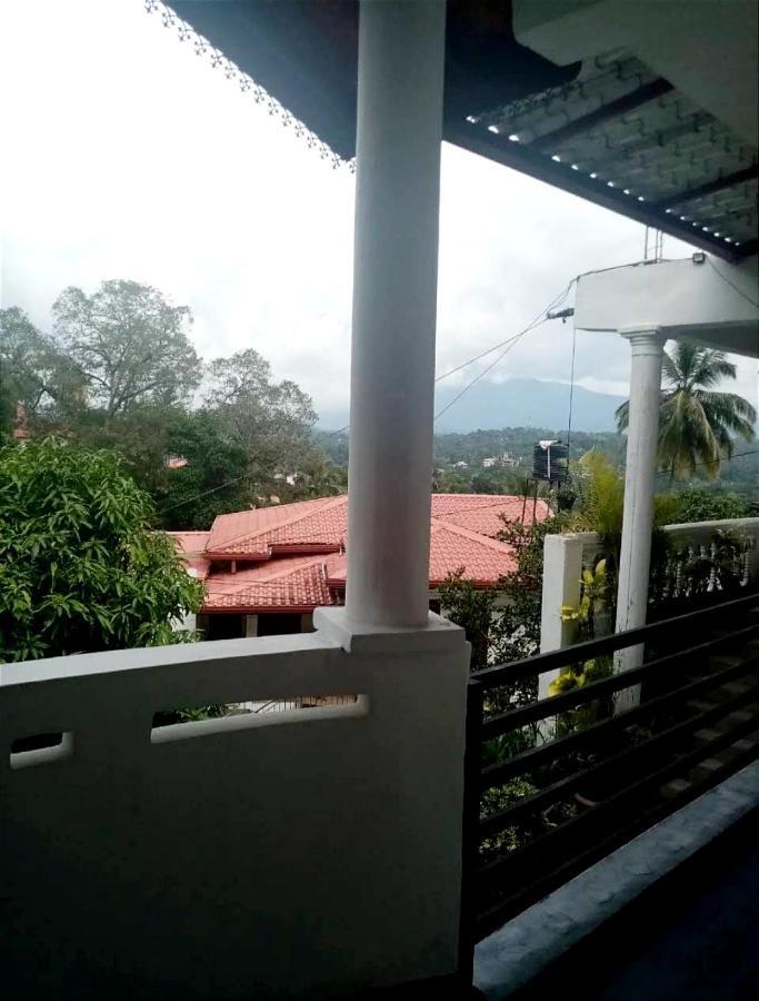 Chandi Mahal Homestay *