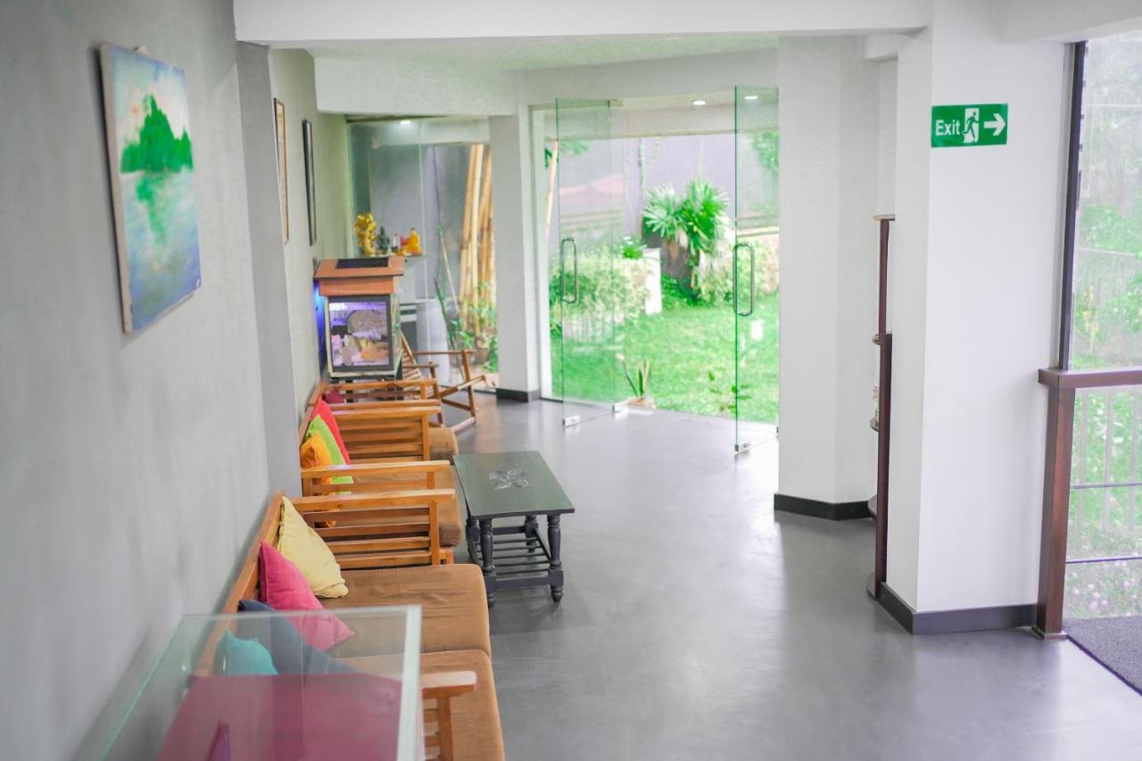 Hotel Avora Mount
