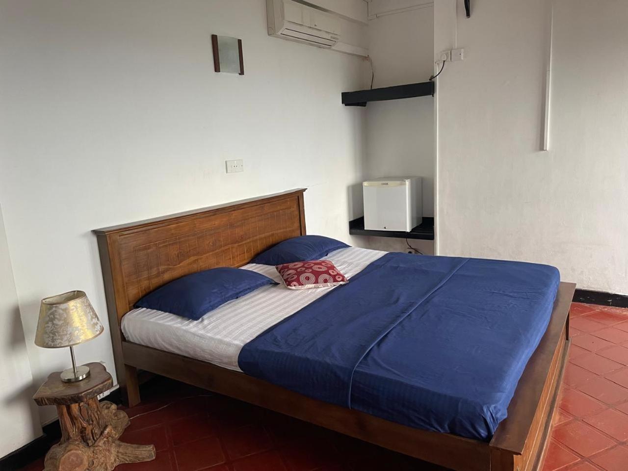 Hotel Gem Blue Kandy