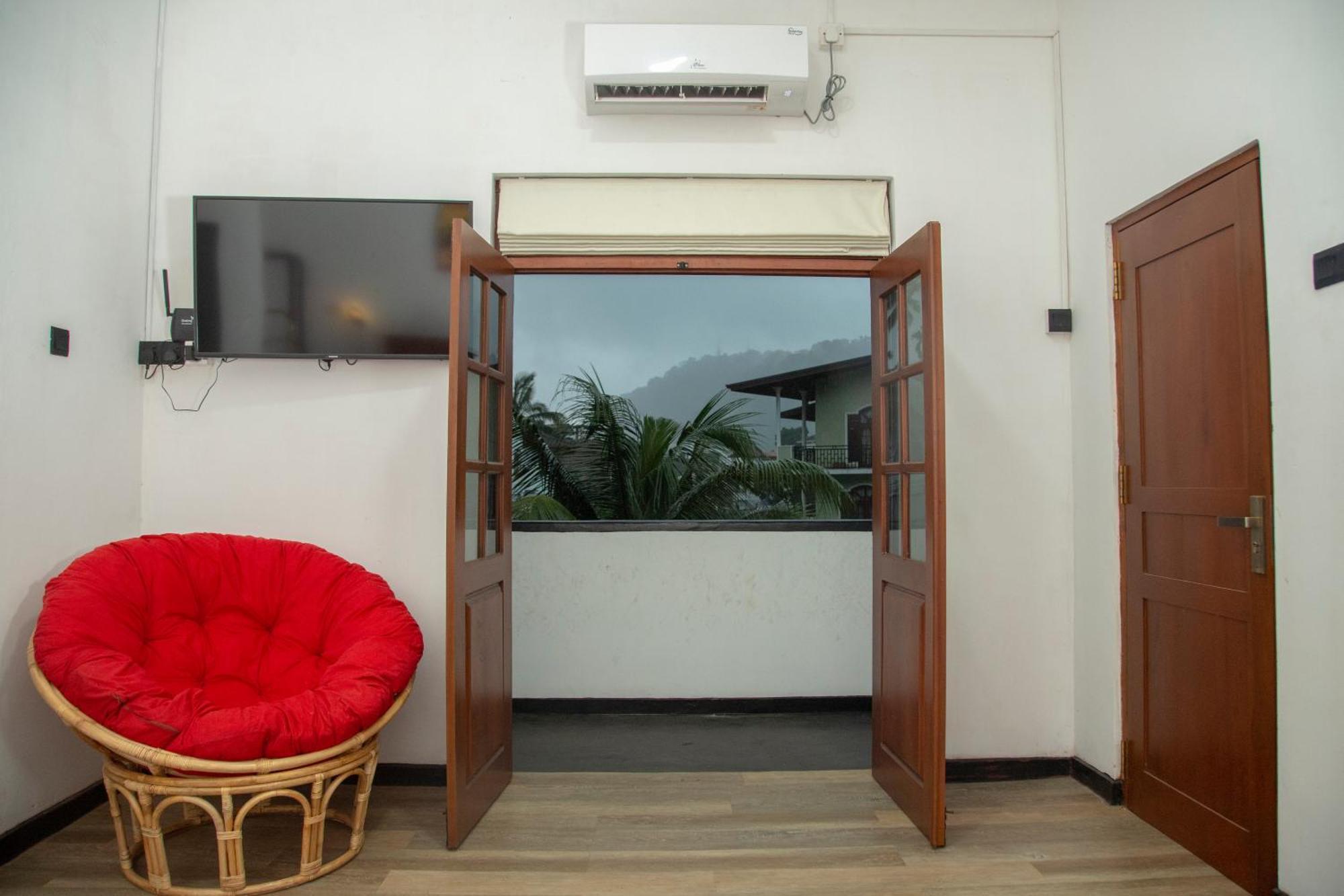 Tiki Taka Hotel *