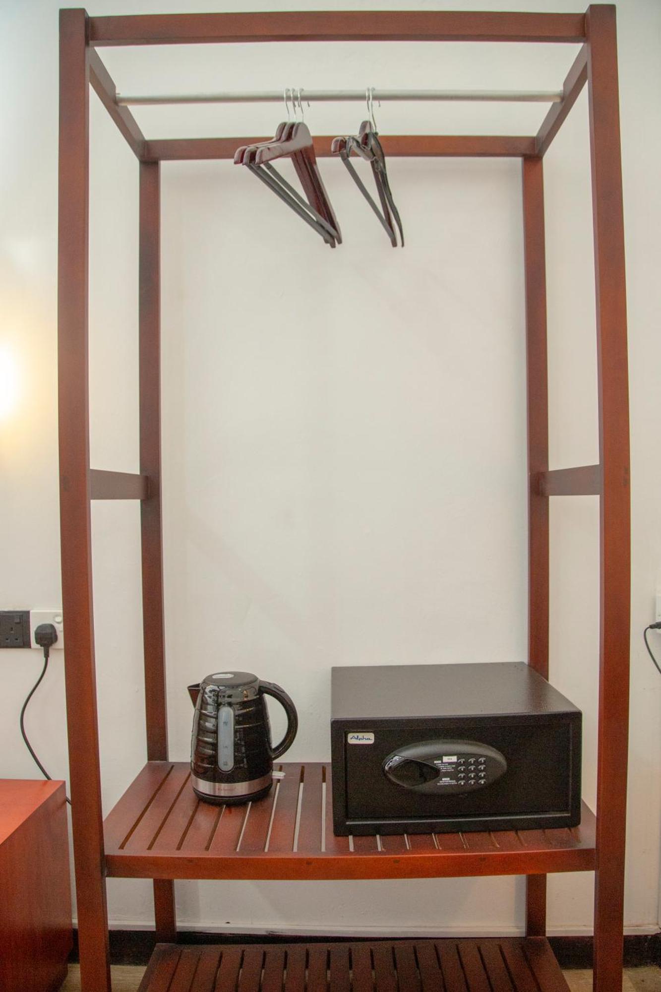 Tiki Taka Hotel *
