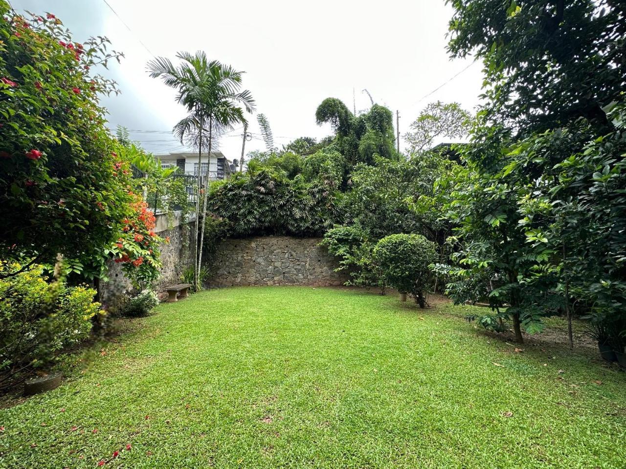 Bed & Breakfast Rockydale *
