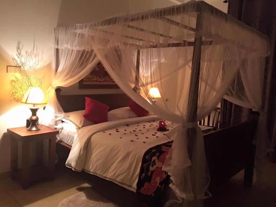 Gangula Hotel
