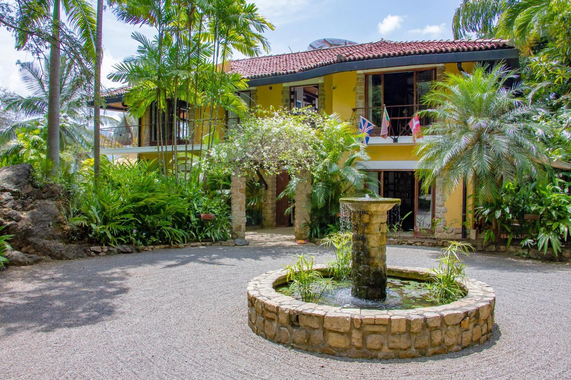 Bougainvillea Retreat Guest house 5*
