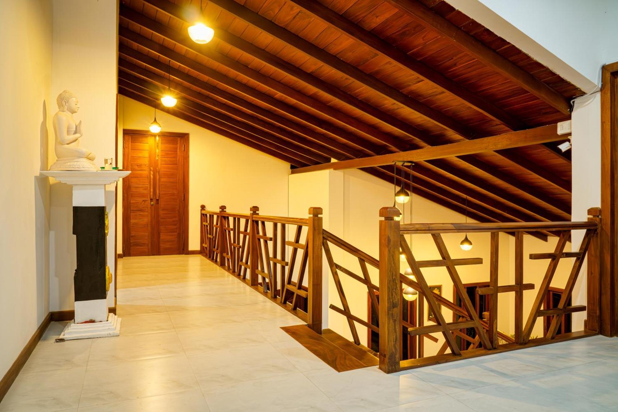 Sierra Mount Bed & Breakfast *