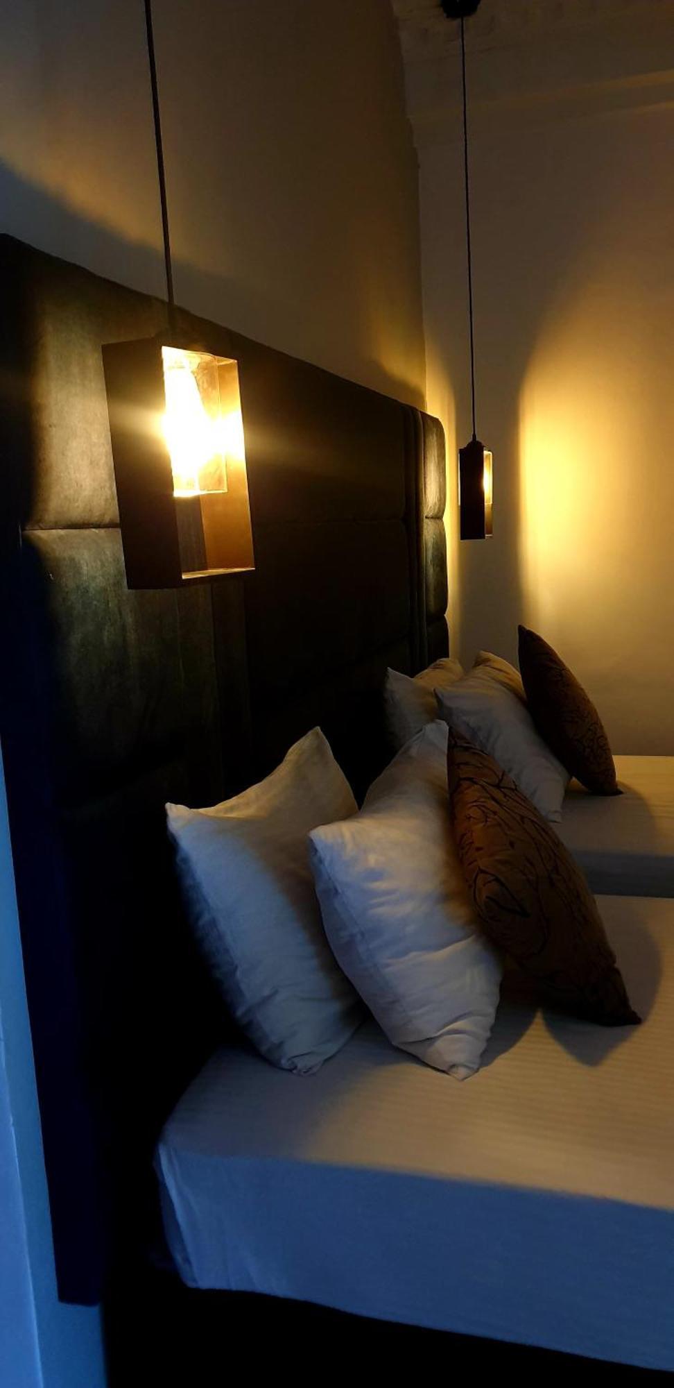Tower Hotel *